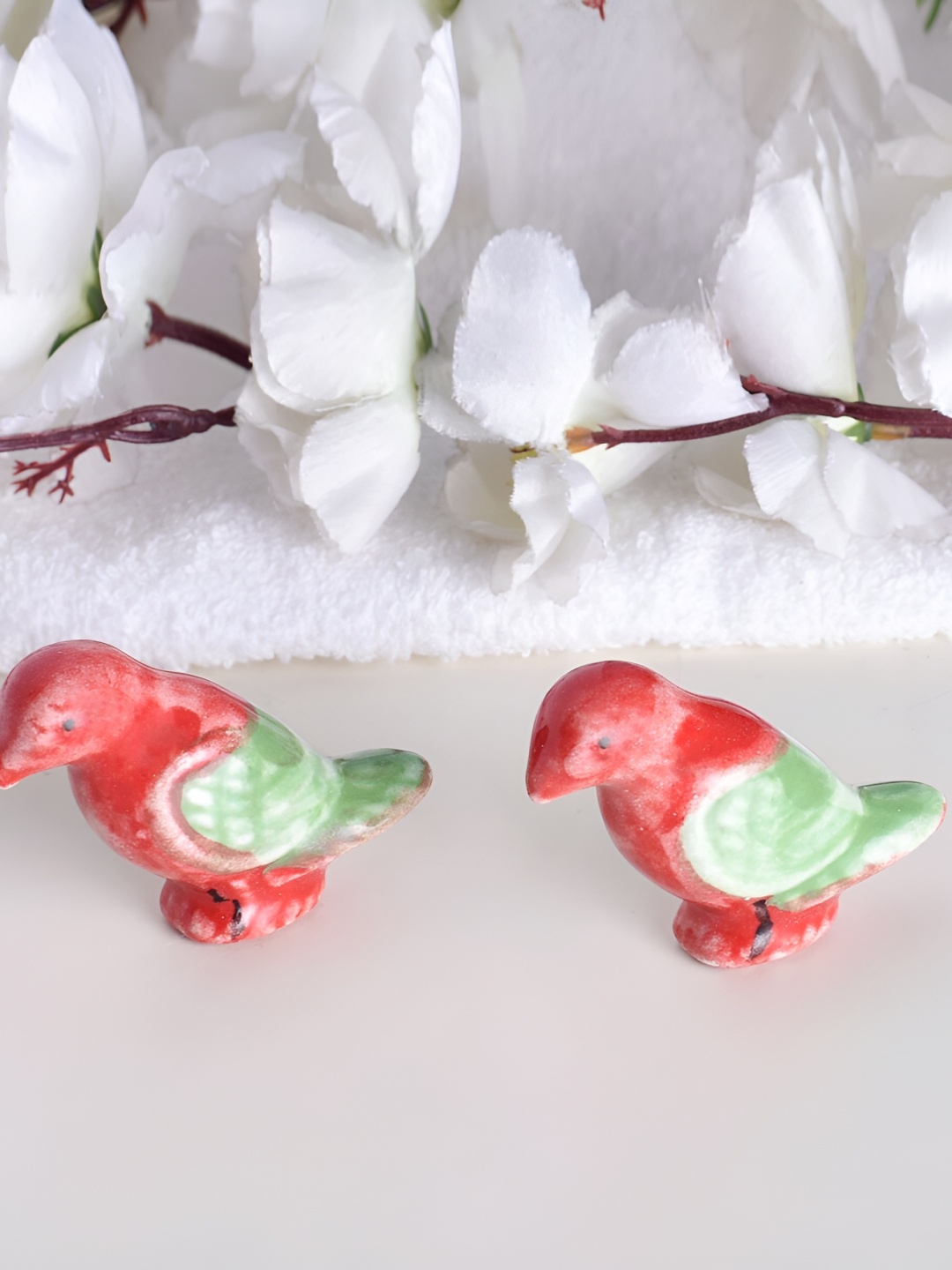 

Indianshelf Red & Green Bird Shaped Cabinet Knob