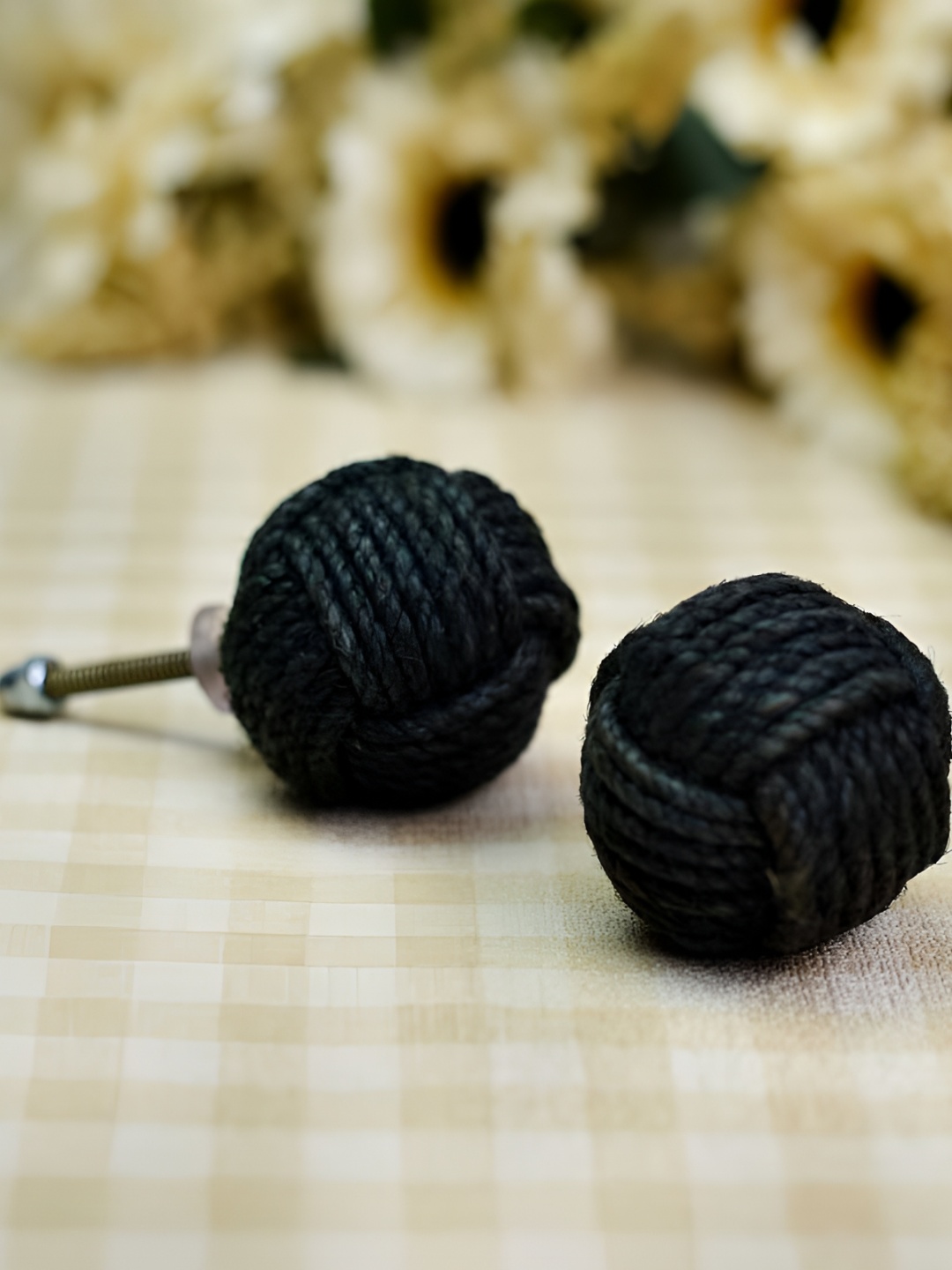 

Indianshelf Black & Grey Jute Round Cabinet Knobs