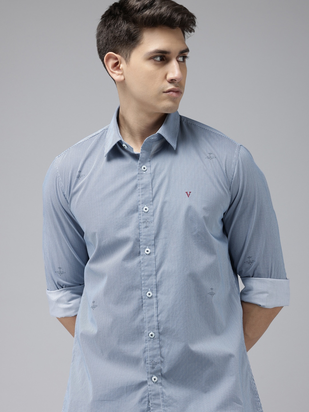 

Van Heusen Sport Pure Cotton Slim Fit Striped Casual Shirt, Blue