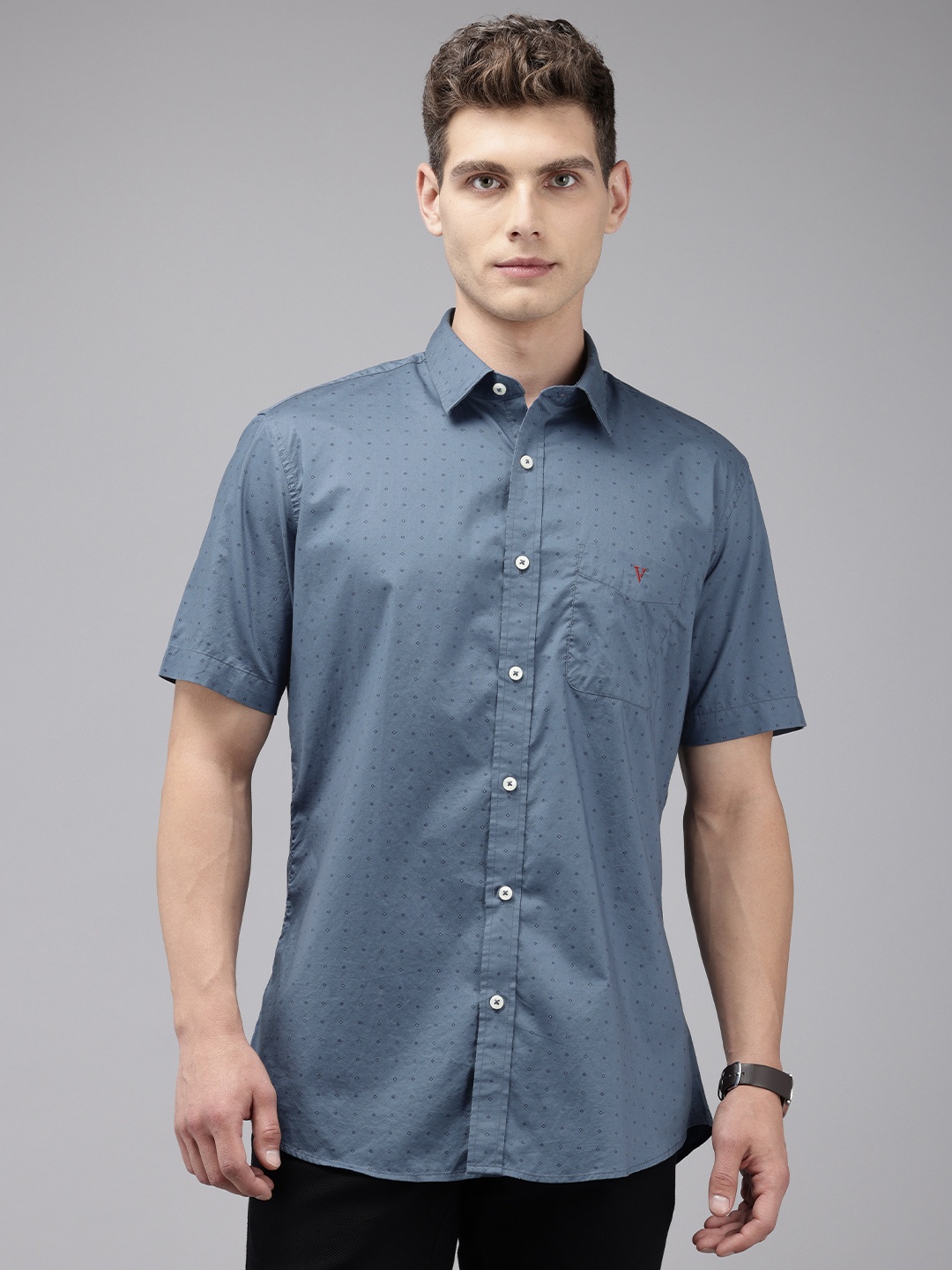 

Van Heusen Sport Pure Cotton Slim Fit Geometric Printed Casual Shirt, Blue