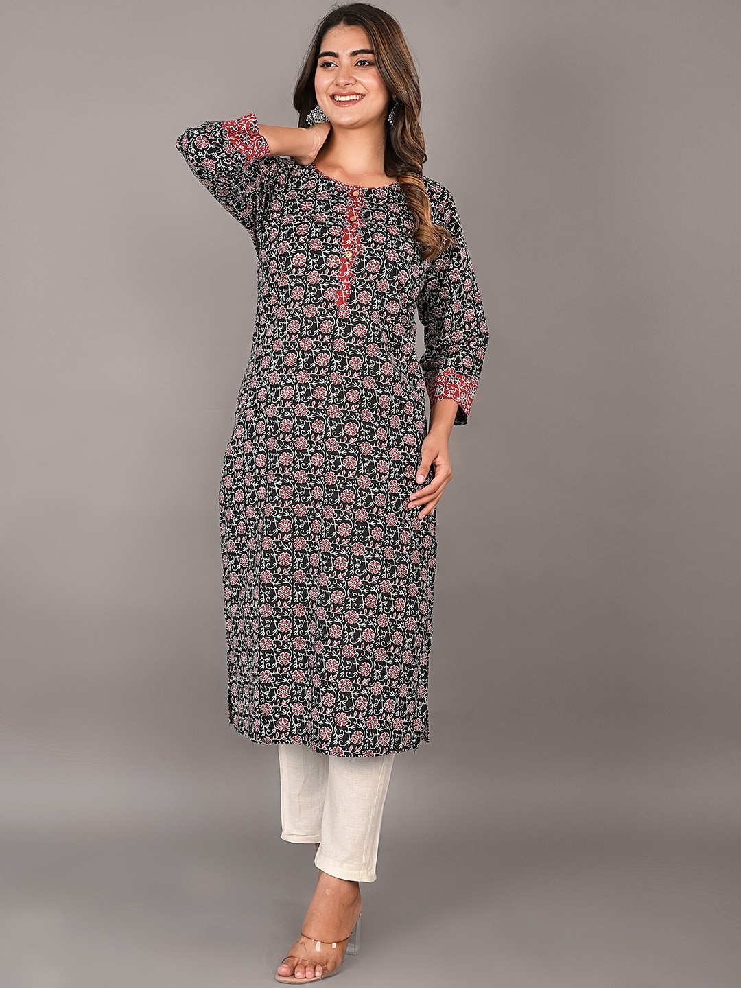 

Kaheksa Round Neck Ethnic Motifs Printed Cotton Straight Kurta, Black