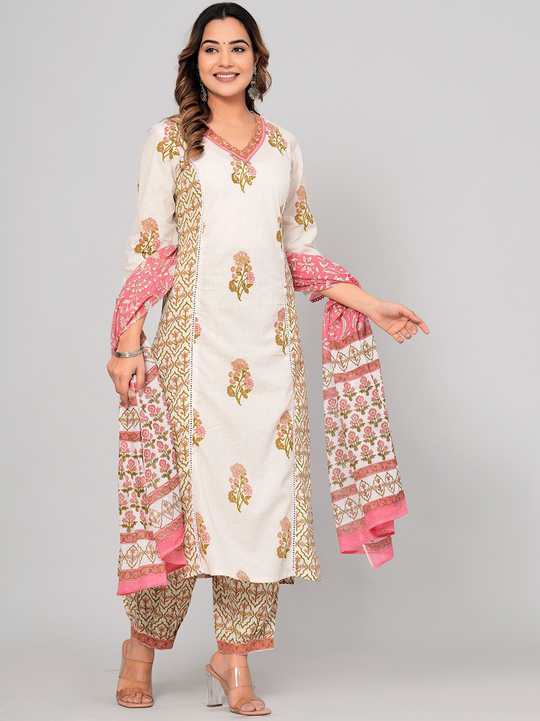 

SOMAPAH Floral Printed Regular Pure Cotton Kurta & Salwar With Dupatta, Pink
