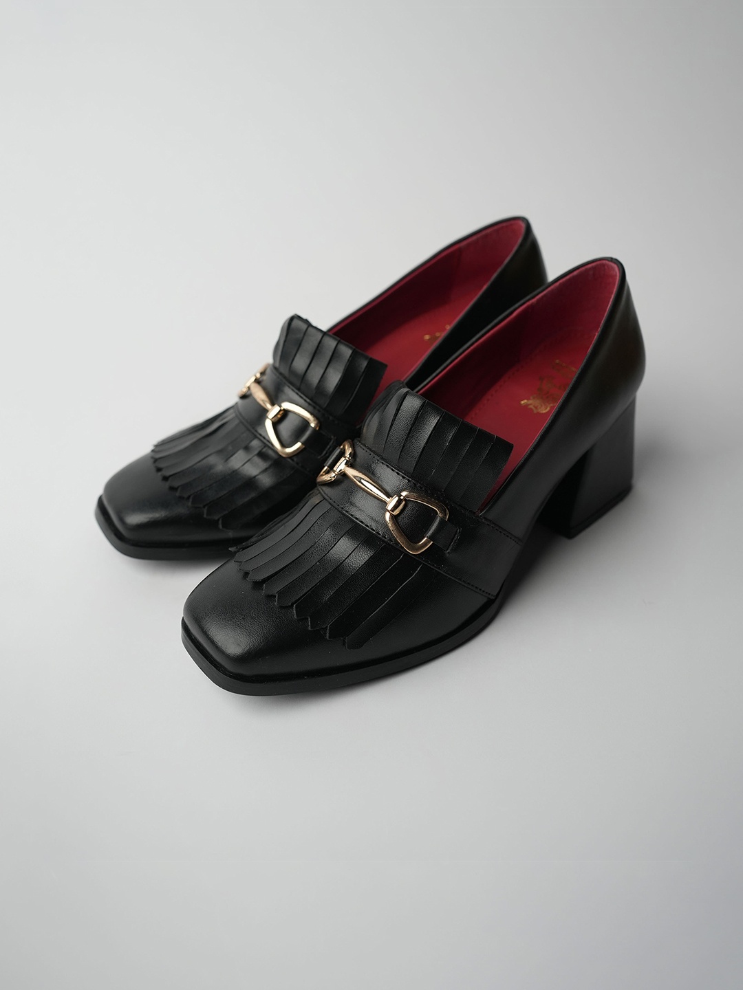 

Theater Round Toe Block Heeled Pumps, Black