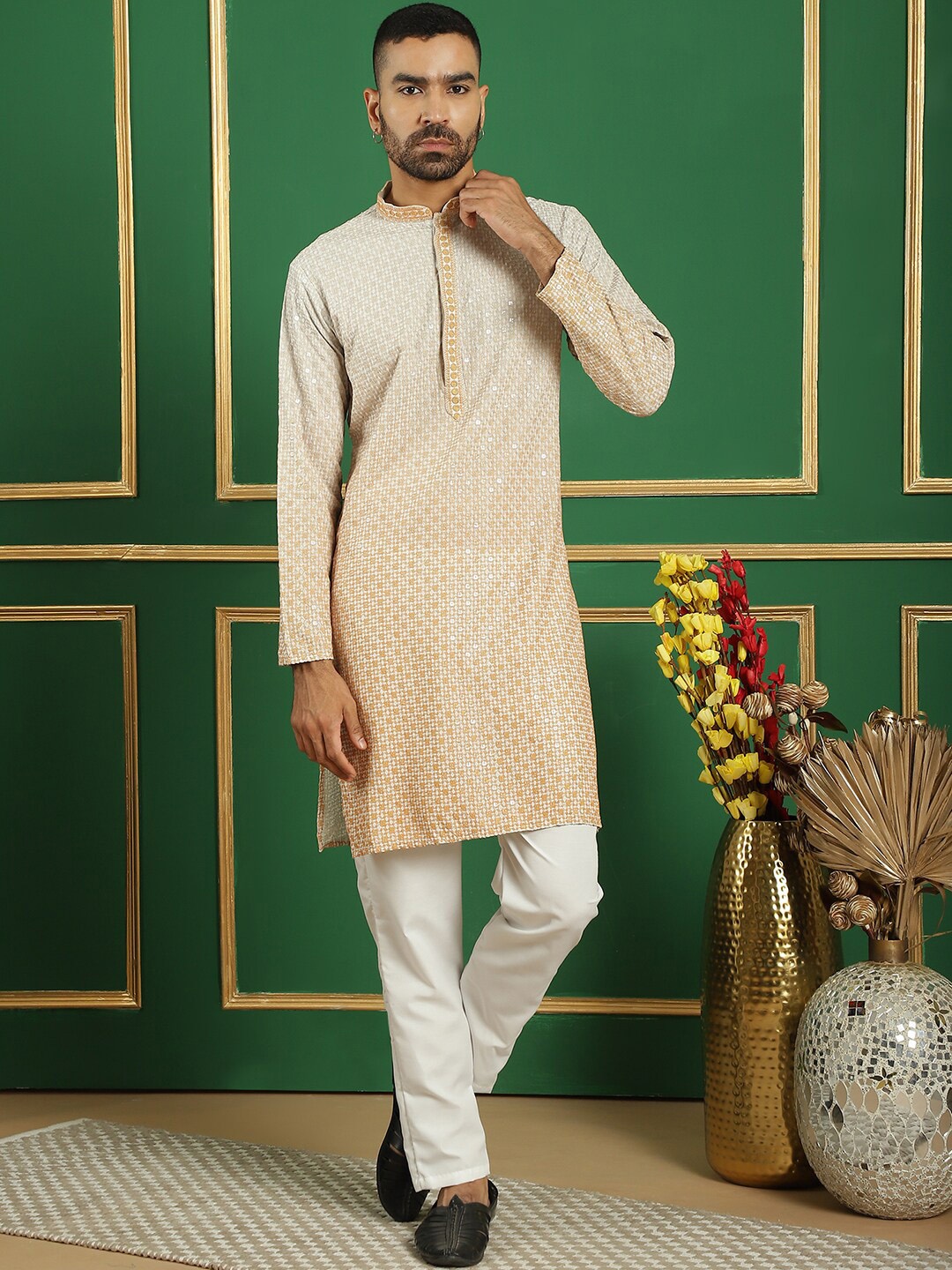 

Jompers Floral Embroidered Mandarin Collar Straight Kurta, White