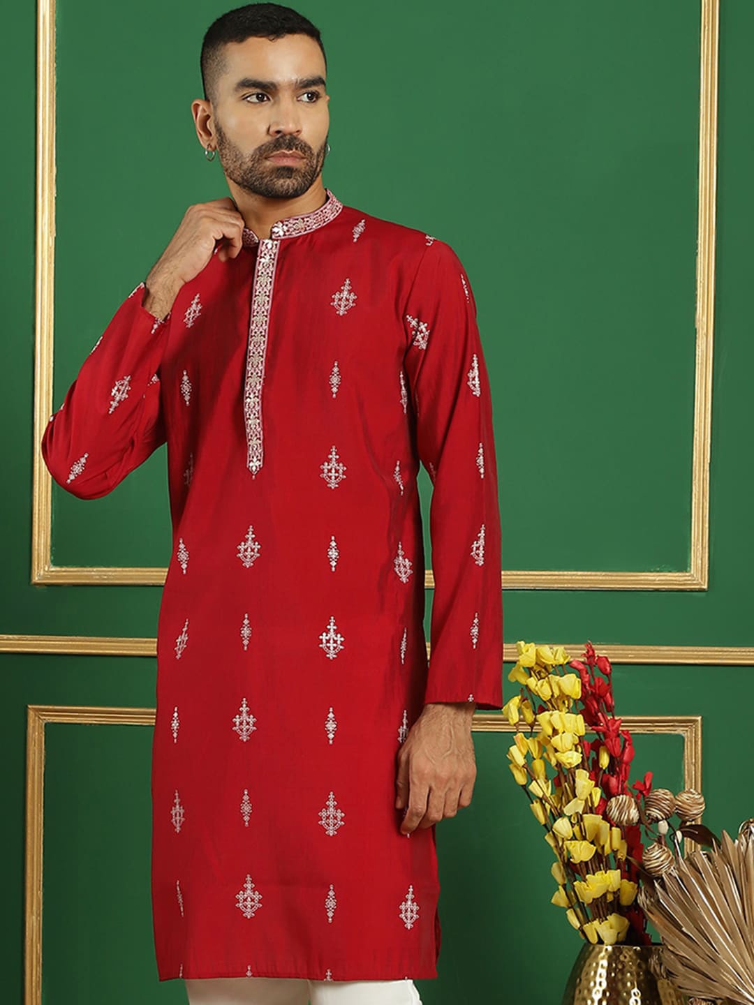 

Jompers Ethnic Motifs Printed Mandarin Collar Straight Kurta, Maroon