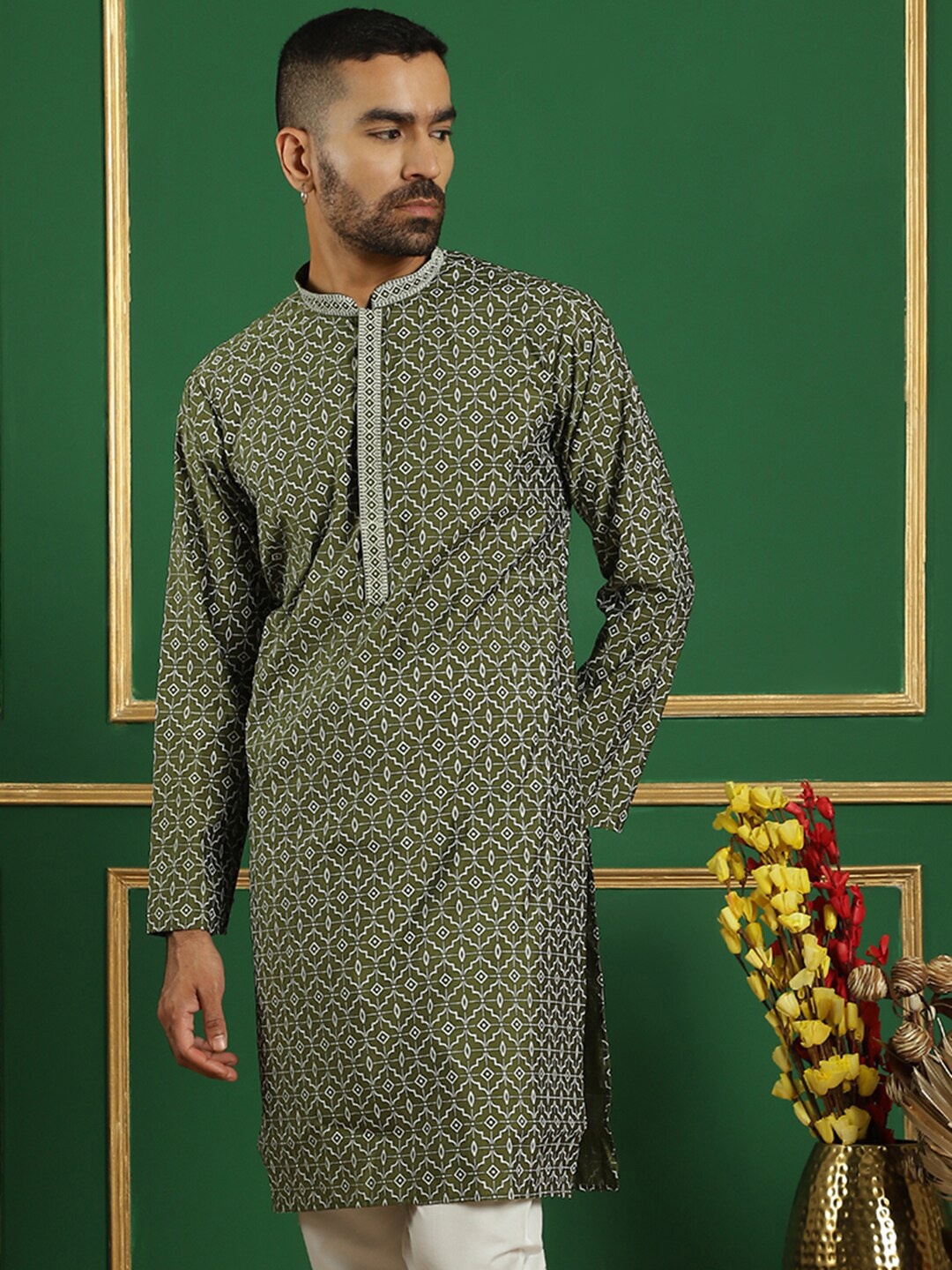 

Jompers Ethnic Motifs Printed Mandarin Collar Straight Kurta, Olive