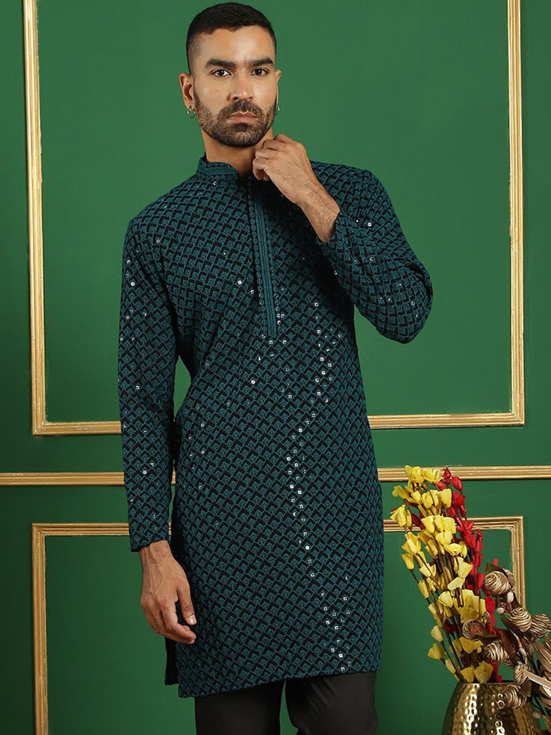 

Jompers Geometric Mandarin Collar Pure Cotton Thread Work Kurta, Green