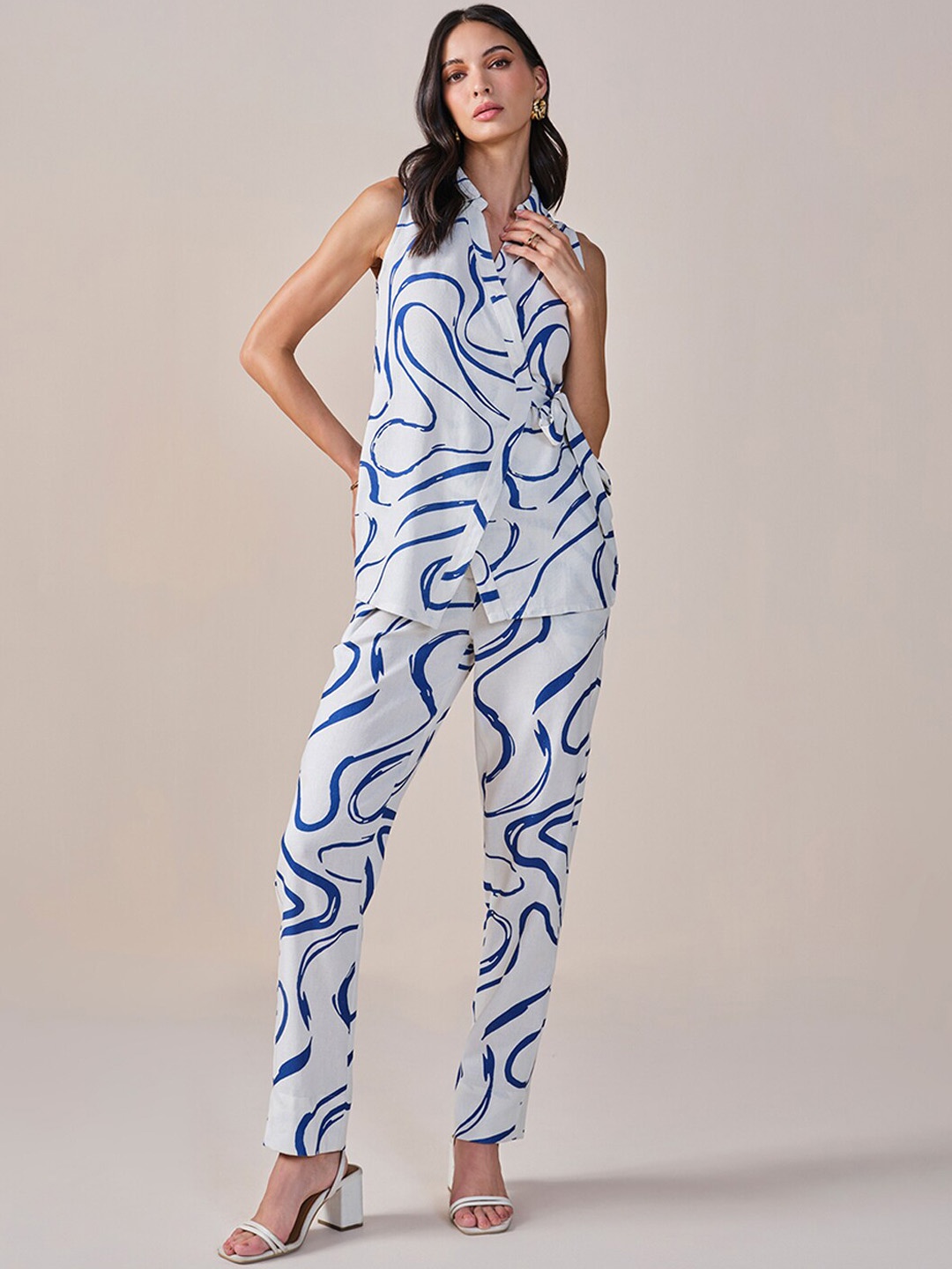 

AND Printed Shirt Collar Top & Flared Trousers, White