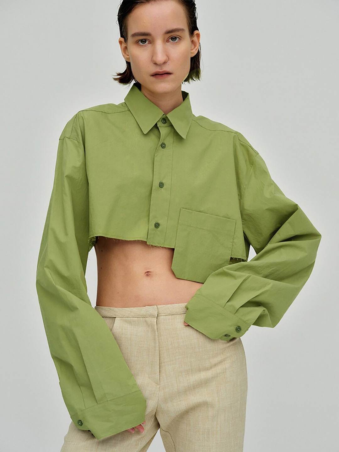 

JC Mode Spread Collar Crop Top, Green