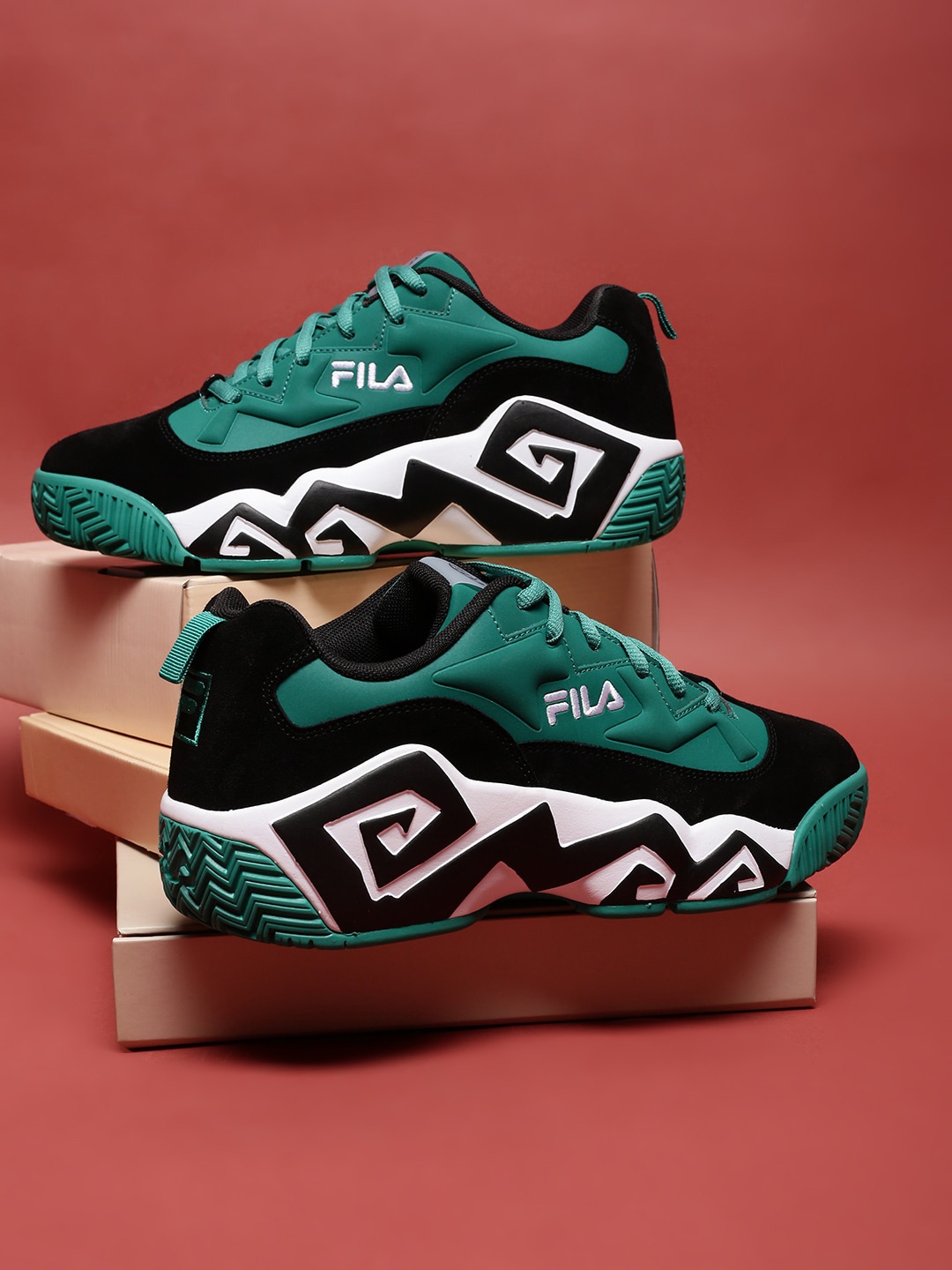 

FILA Men Colourblocked Round Toe Lightweight Leather Sneakers, Green