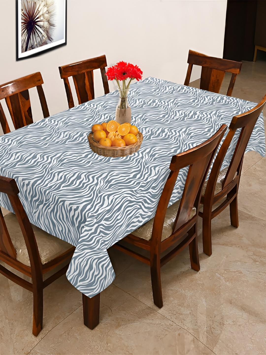 

OASIS Grey & White Geometric Cotton 6-Seater Table Cover