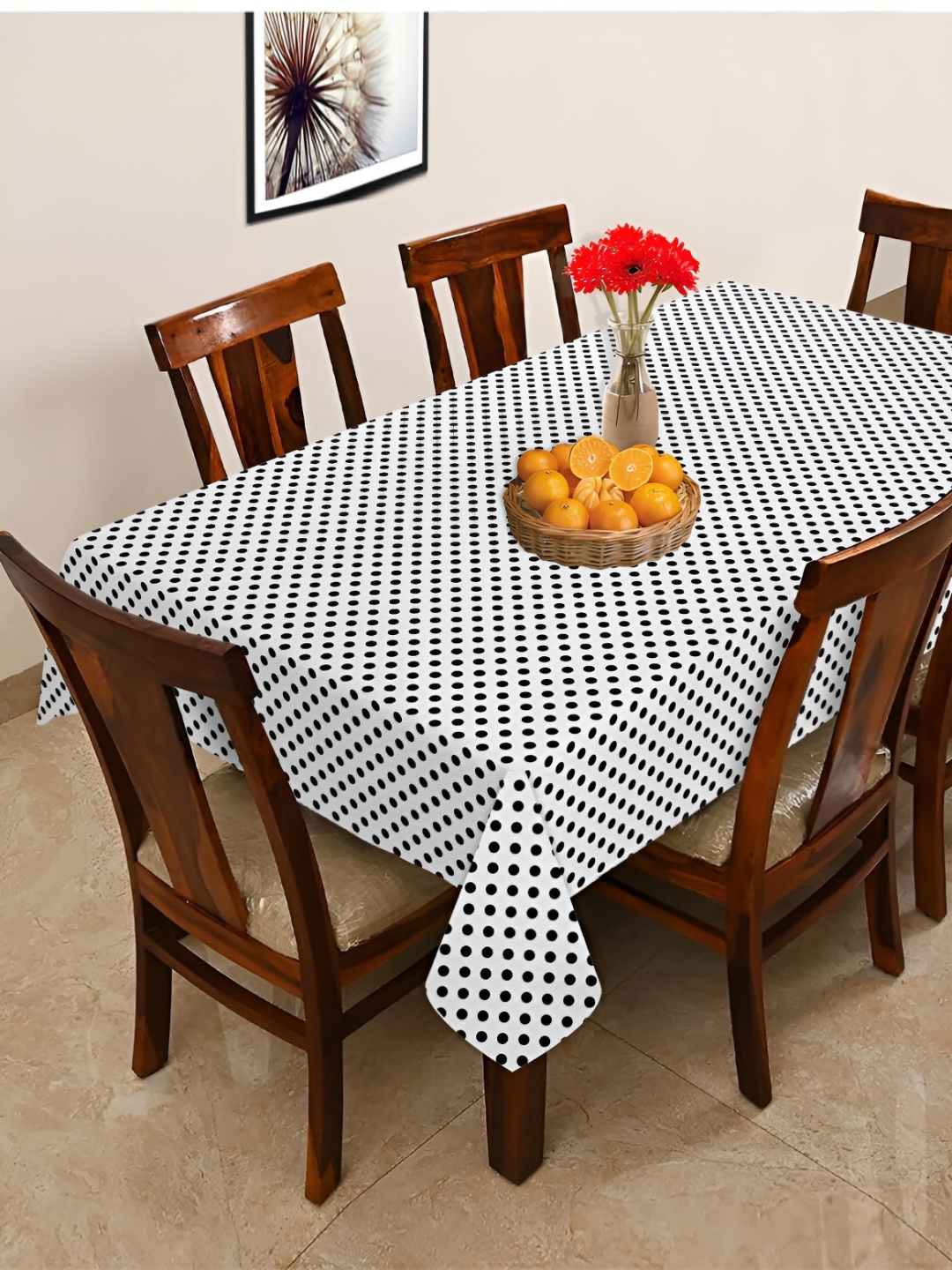 

OASIS Black & White Cotton 6-Seater Table Cover
