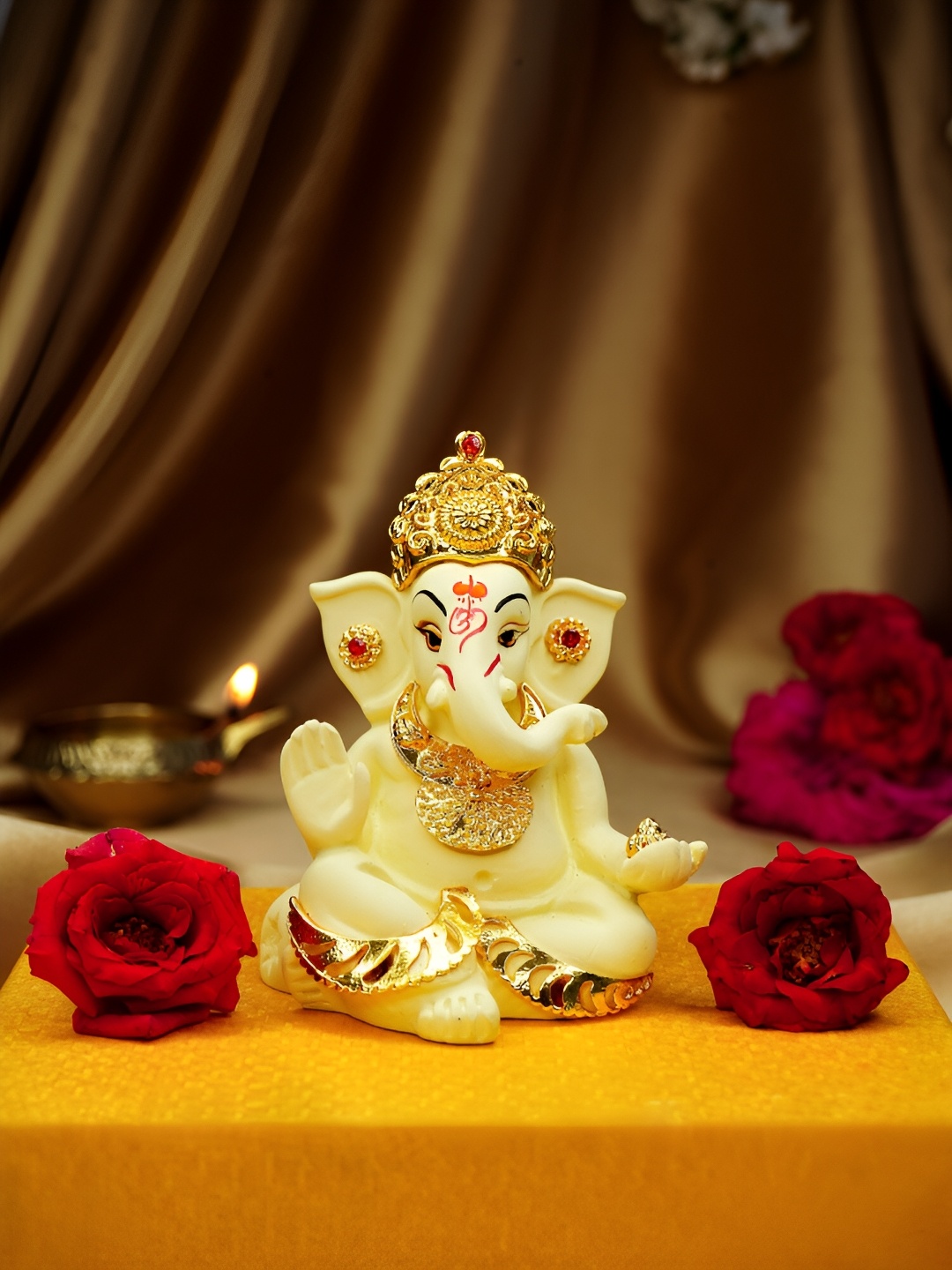 

Ekhasa Off White Small Ganesh Idol Religious Showpiece