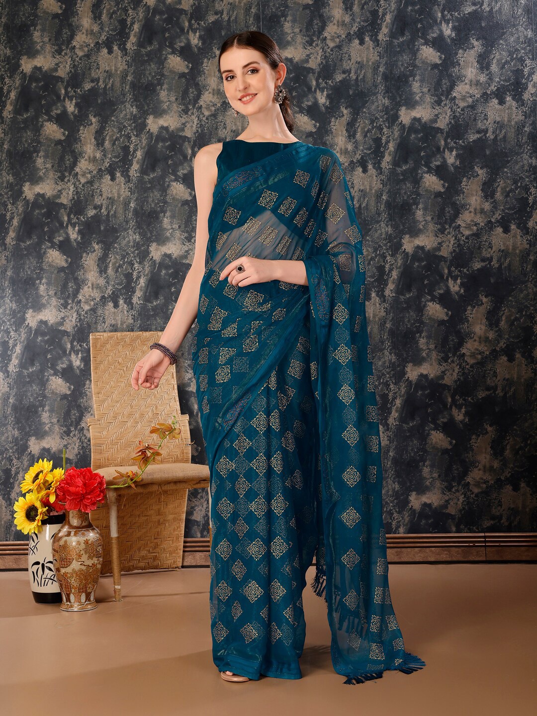 

Mitera Ethnic Motifs Printed Pure Chiffon Saree, Teal