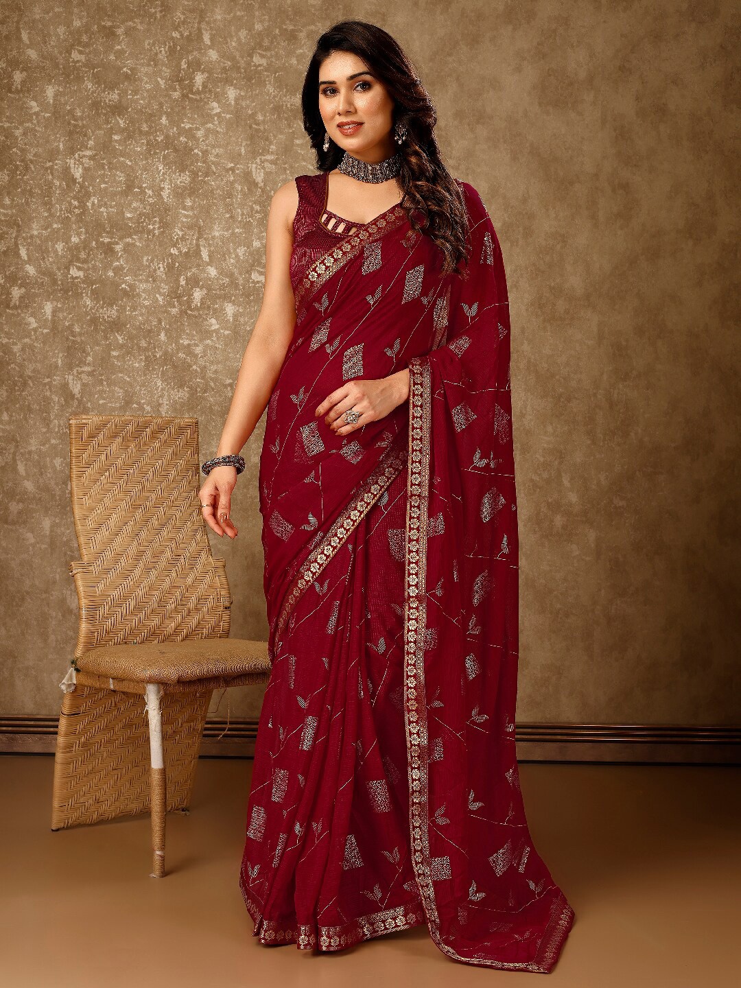 

HERE&NOW Embellished Zari Pure Chiffon Saree, Maroon