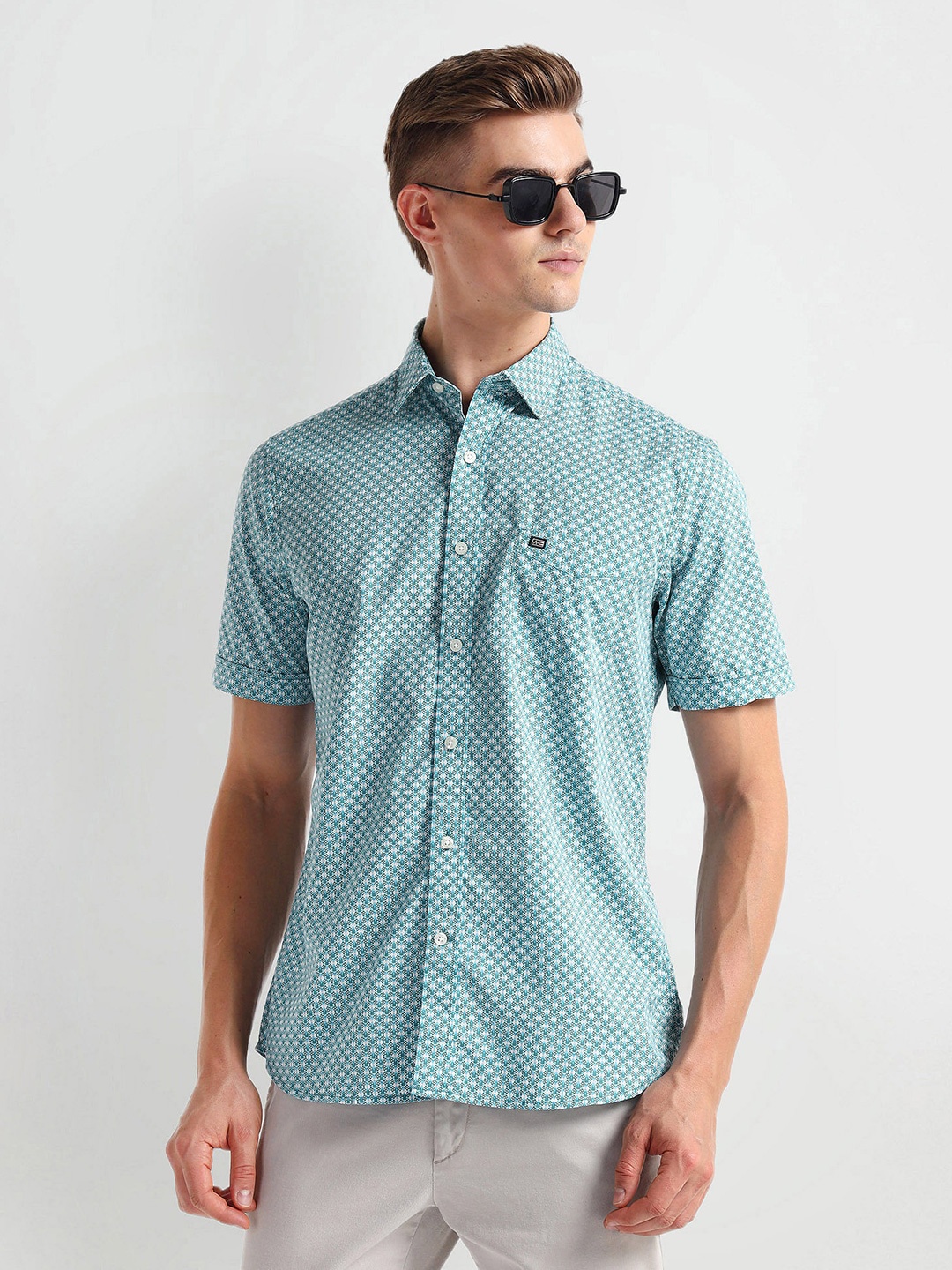 

Arrow Sport Men Spread Collar Micro Ditsy Printed Casual Shirt, Blue
