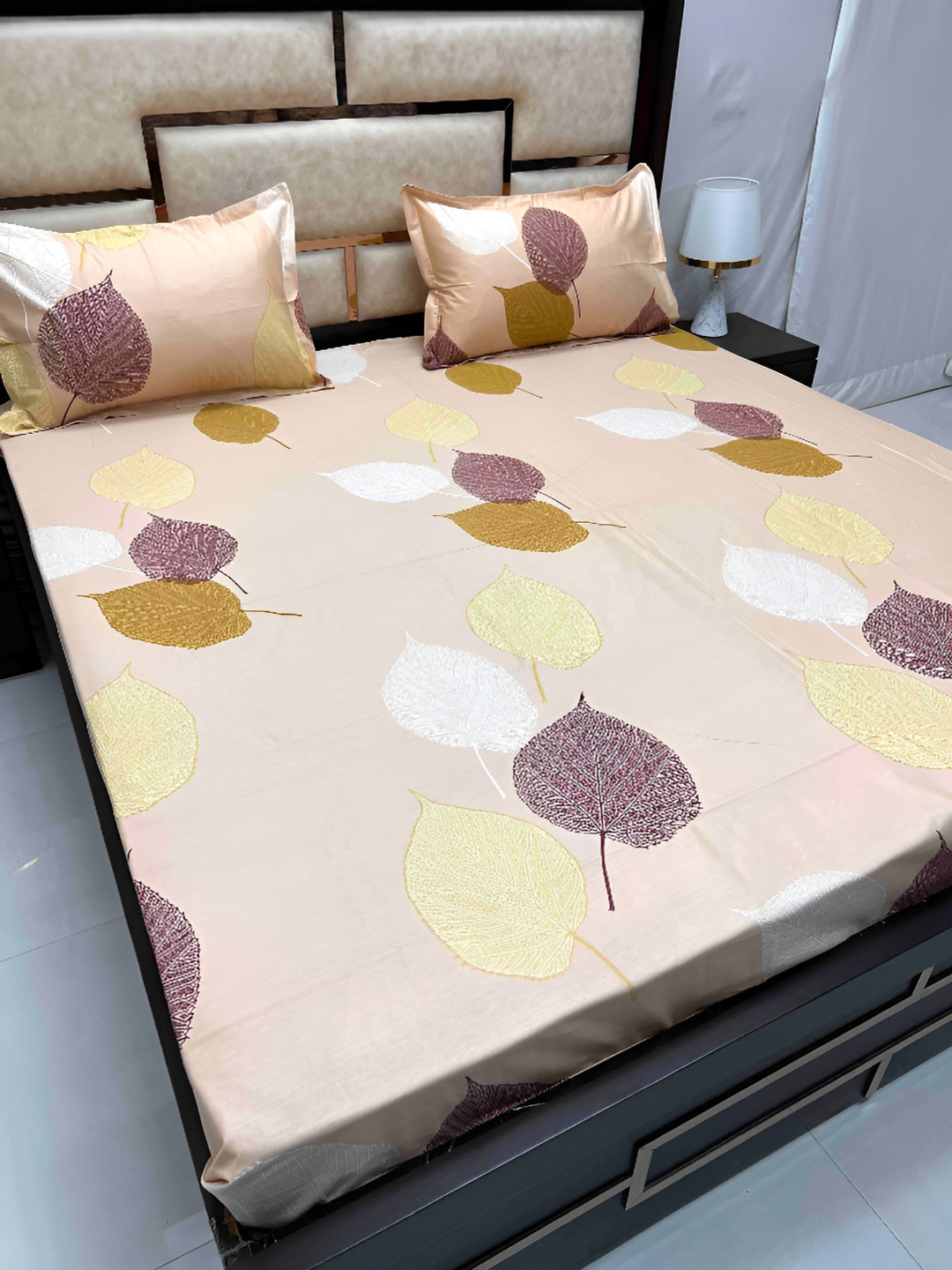 

Pure Decor Peach-Coloured & Purple Floral 300 TC Cotton King Bedsheet with 2 Pillow Covers