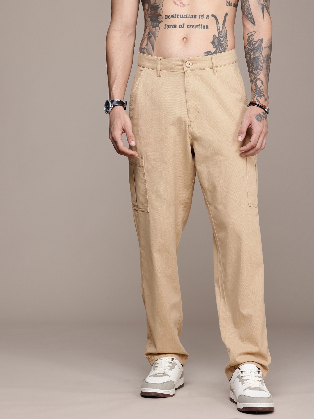 

The Roadster Life Co. Men Pure Cotton Relaxed Fit Cargos Trousers, Beige