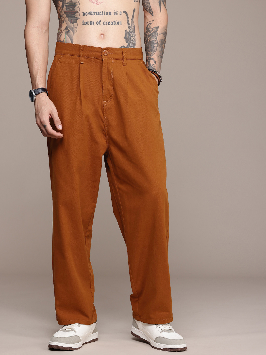 

The Roadster Life Co. Men Pure Cotton Baggy Fit Pleated Chinos Trousers, Brown