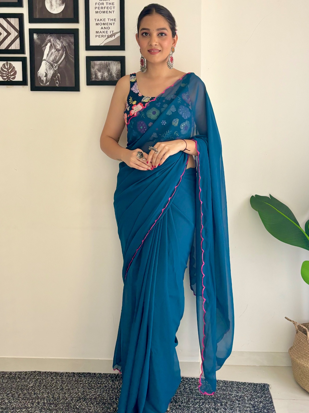 

Mitera Embroidered Saree, Teal