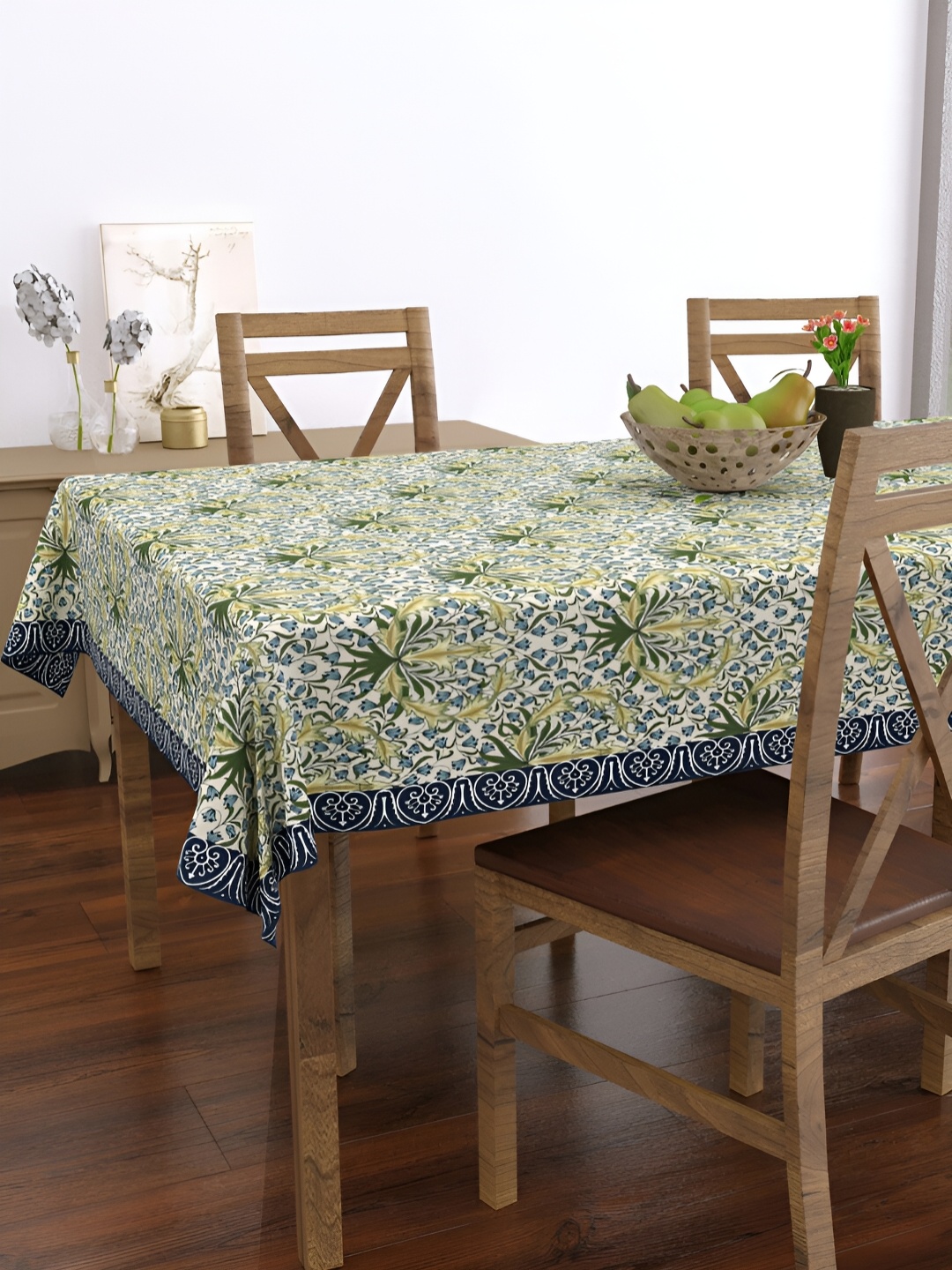 

EverHOME White Ethnic Motifs Anti-Skid Rectangle Cotton 4-Seater Table Cover