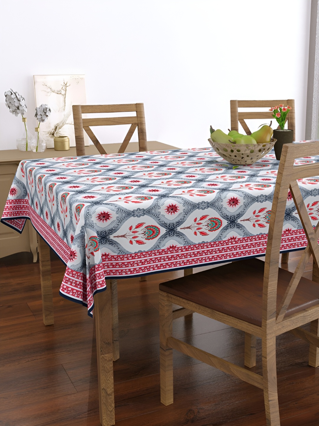 

EverHOME Blue Ethnic Motifs Printed Anti-Skid Rectangle Cotton 4-Seater Table Cover