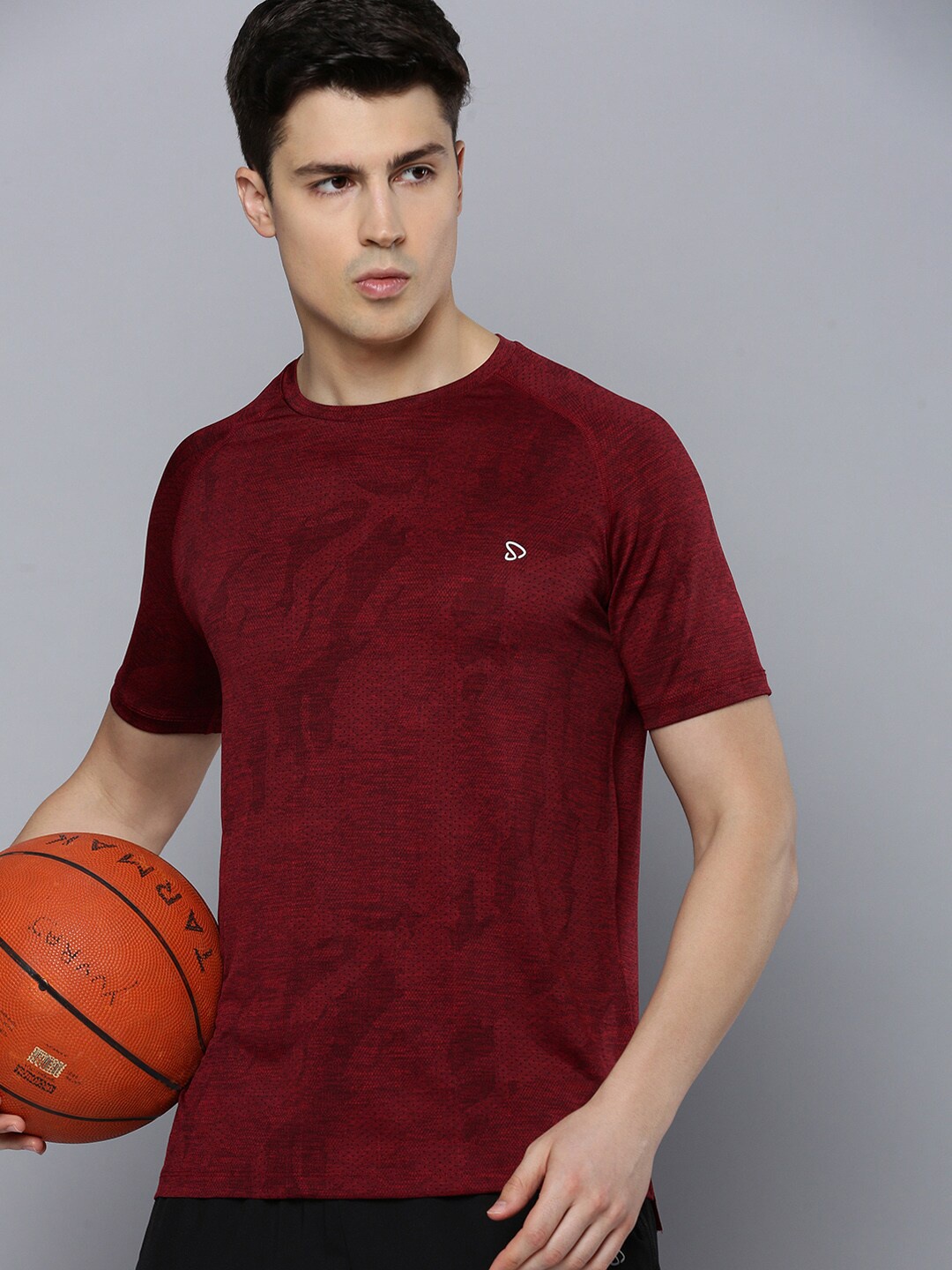 

SPORTO Abstract Printed Cotton Dri-FIT Sports T-shirt, Maroon