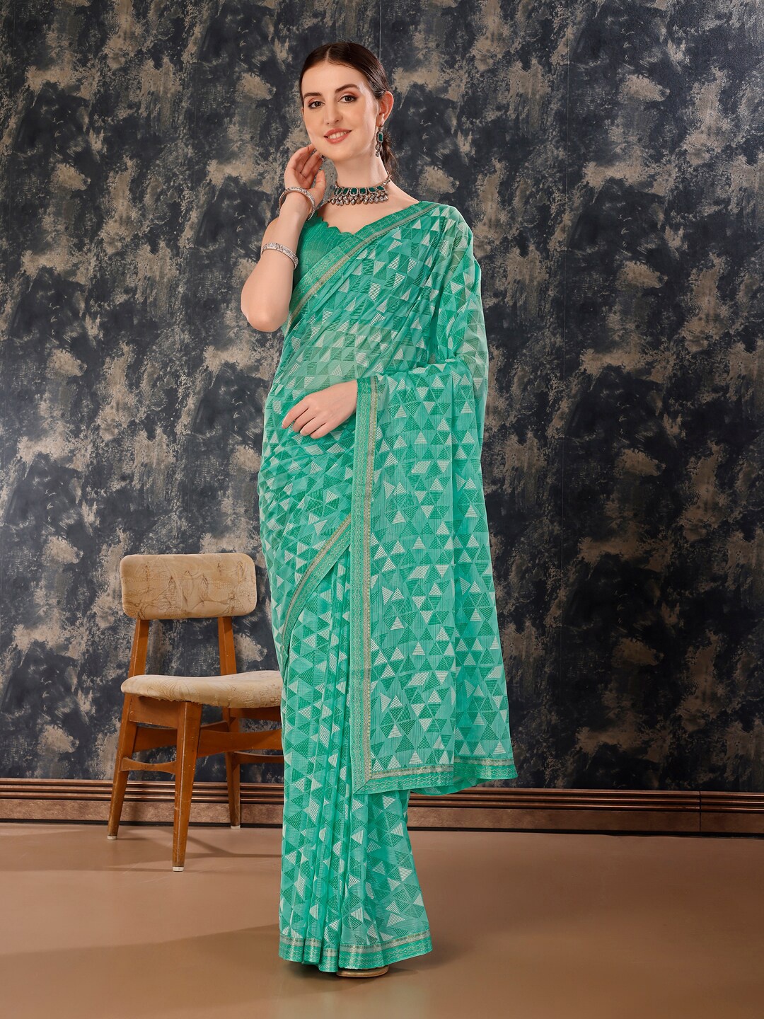 

HERE&NOW Geometric Printed Zari Pure Chiffon Saree, Turquoise blue