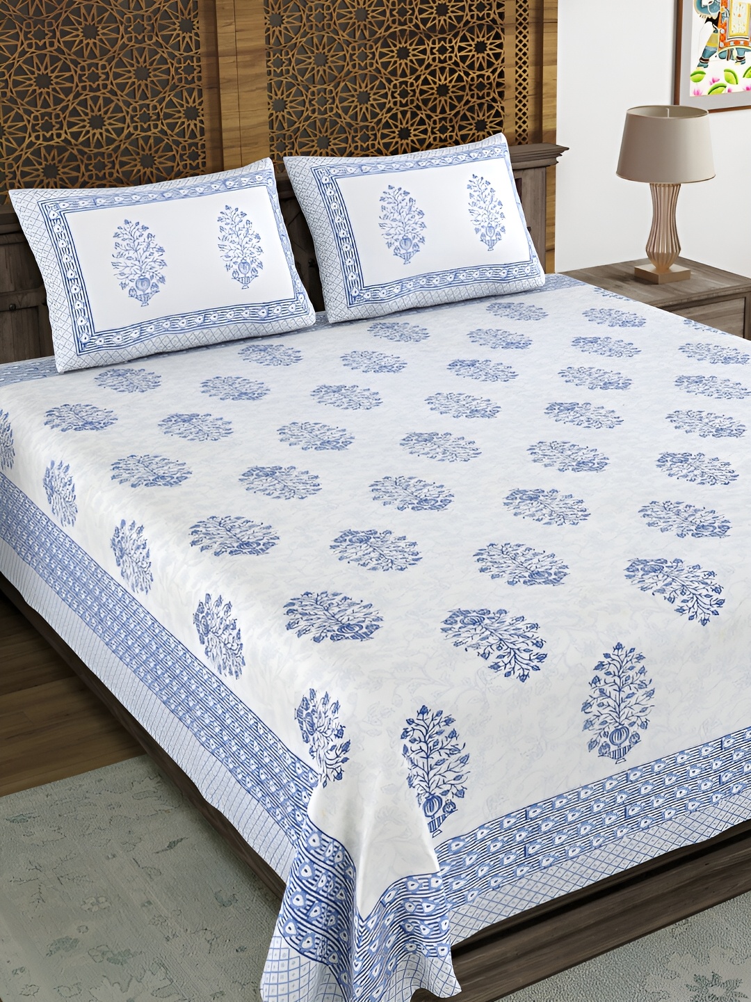 

BLOCKS OF INDIA White & Blue Floral Cotton180 TC King Bedsheet with 2 Pillow Covers