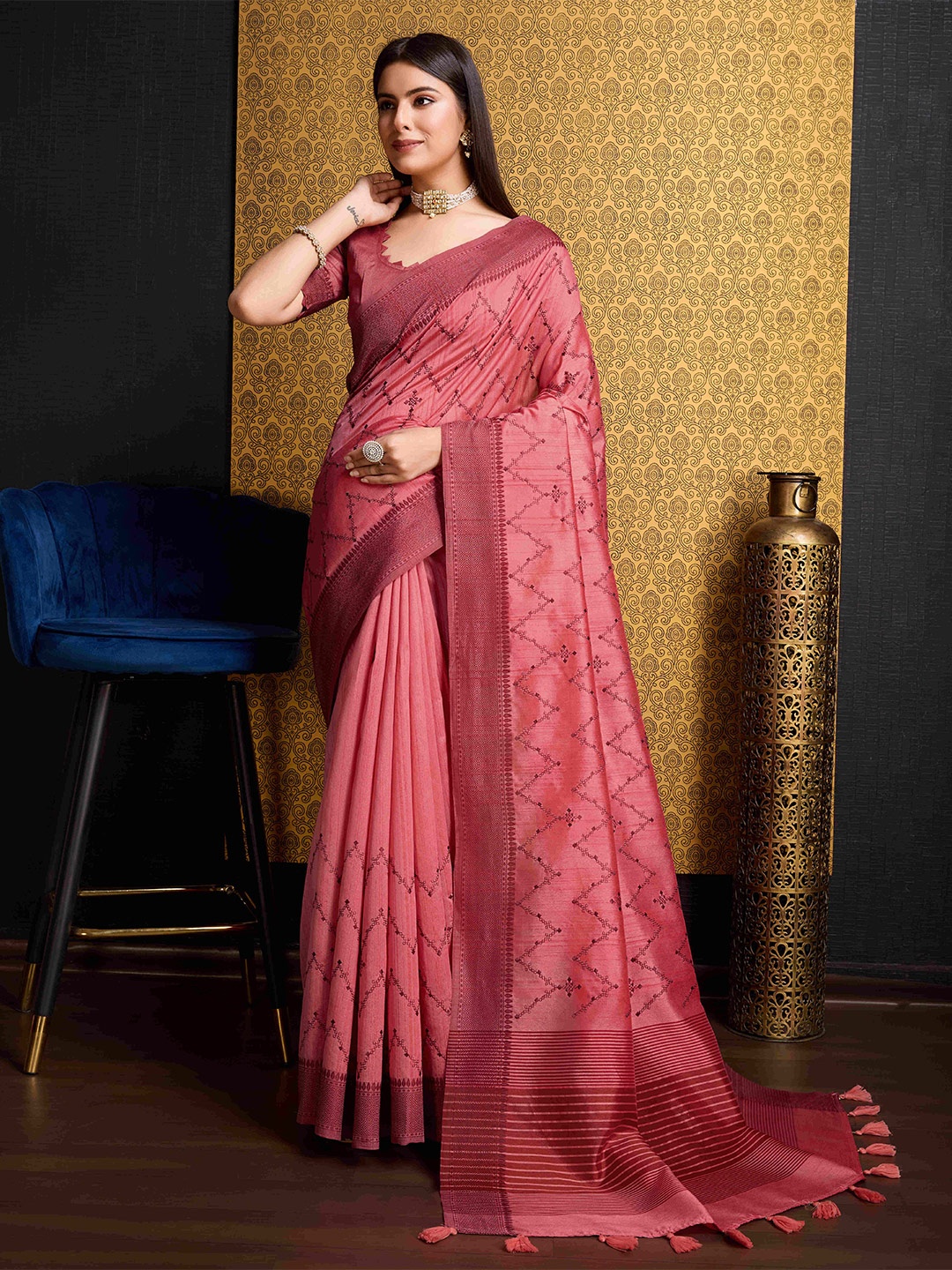 

DOI MOI Geometric Embroidered Tussar Saree, Pink