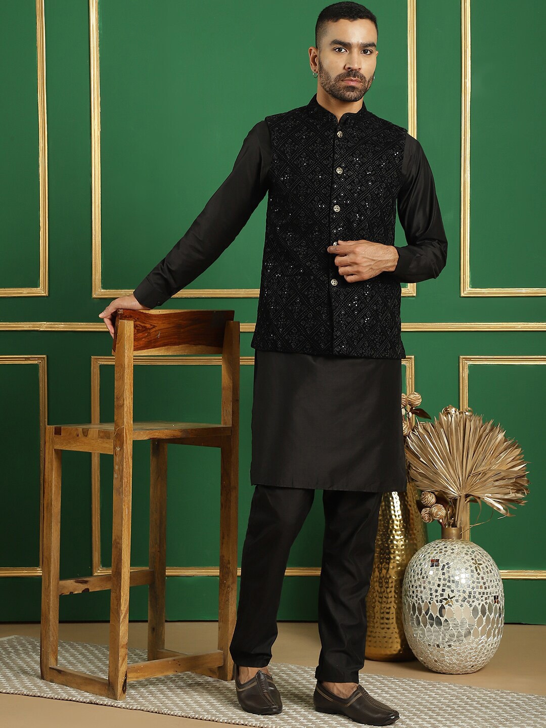 

Jompers Mandarin Collar Velvet Straight Kurta & Pyjama With Nehru Jacket, Black