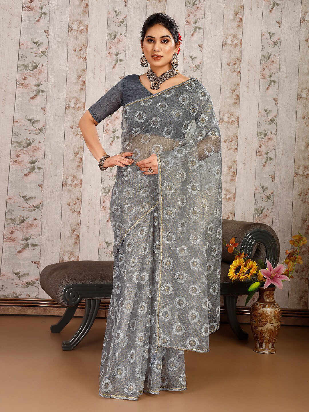

KALINI Geometric Printed Pure Chiffon Saree, Grey