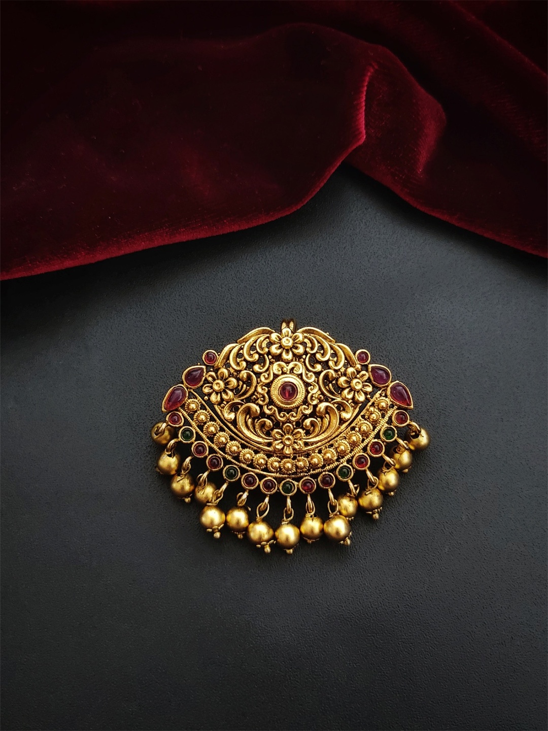 

Pihtara Jewels Gold-Plated Embellished Bumpit Hair Pin