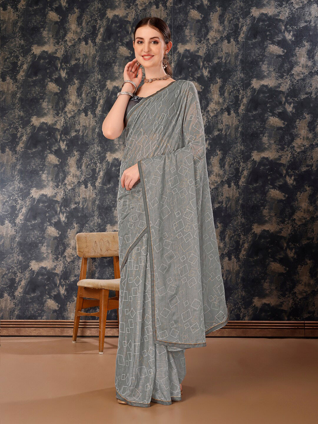 

KALINI Geometric Printed Jacquard Pure Chiffon Saree, Grey