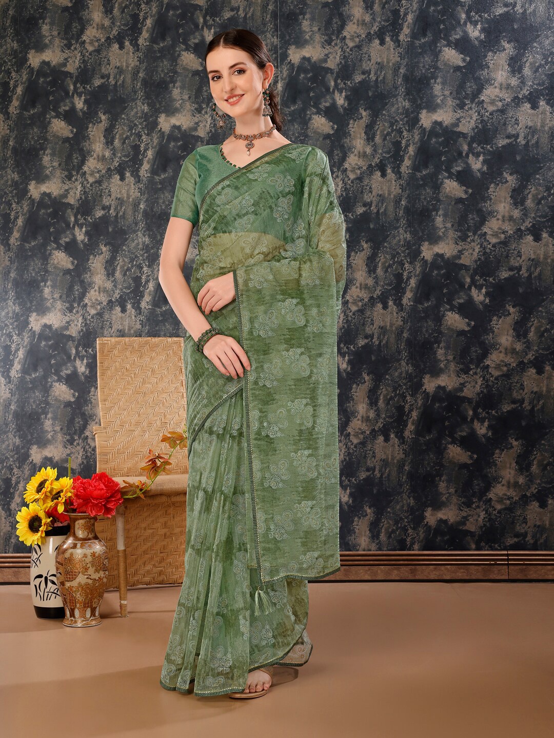 

KALINI Floral Printed Jacquard Pure Chiffon Saree, Green