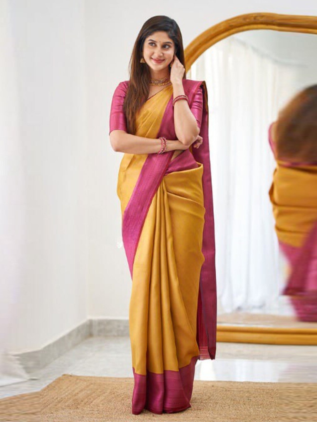 

Flosive Woven Design Zari Art Silk Banarasi Saree, Yellow