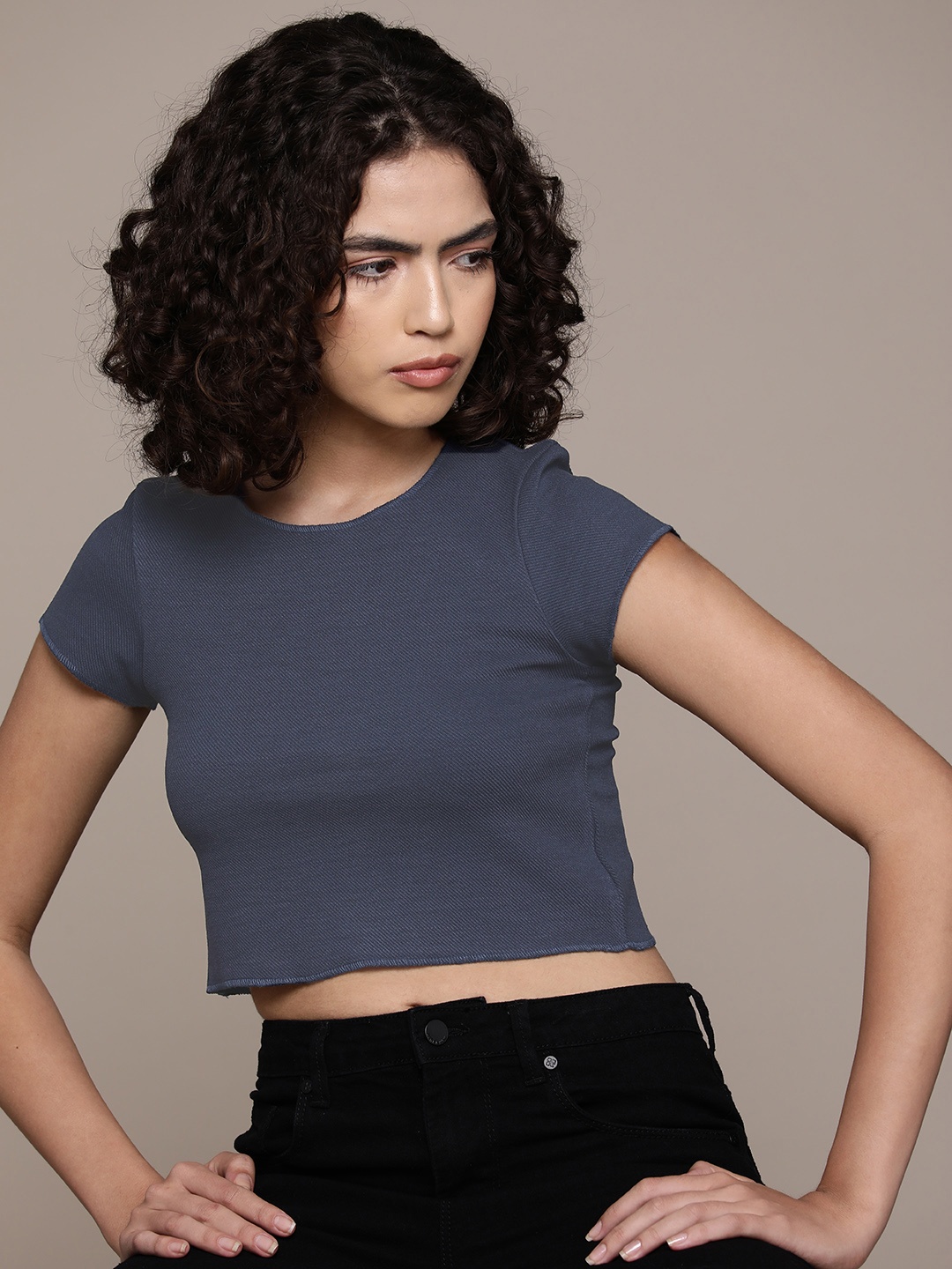 

Roadster Slim Fit Crop T-shirt, Navy blue