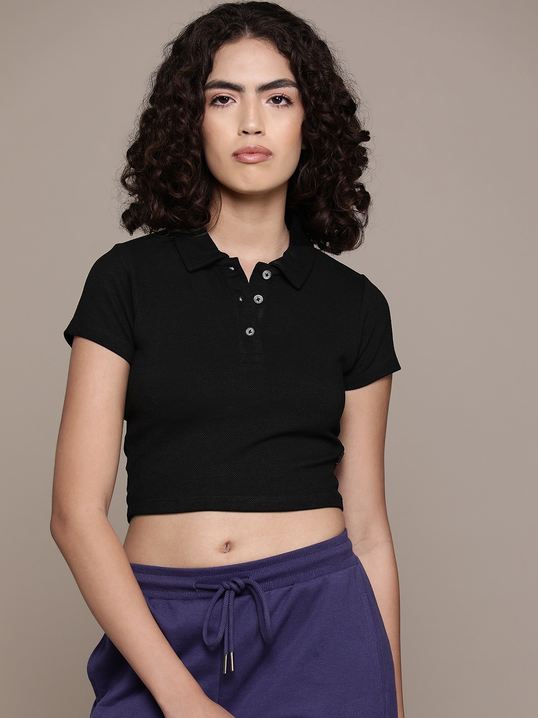 

Roadster Polo Collar Slim Fit Crop T-shirt, Black