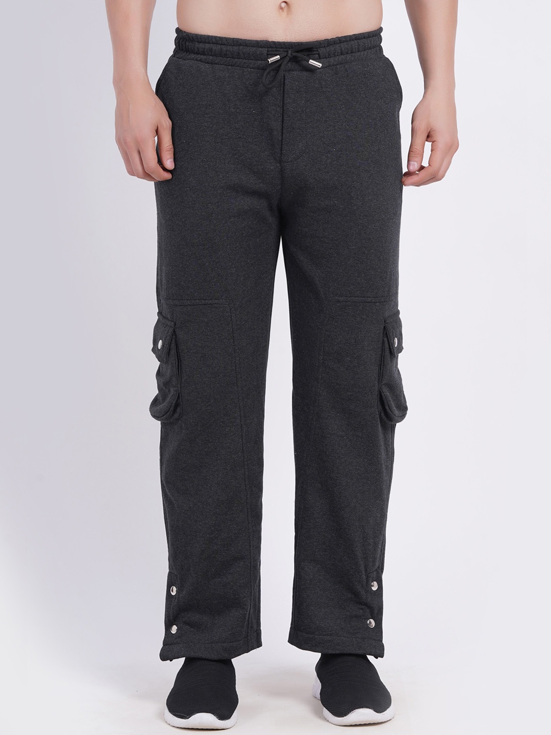 

BAESD Men Relaxed Straight Leg High-Rise Easy Wash Cotton Cargos Trousers, Black