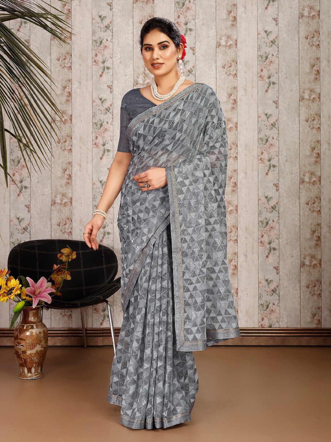 

KALINI Geometric Printed Jacquard Pure Chiffon Saree, Grey