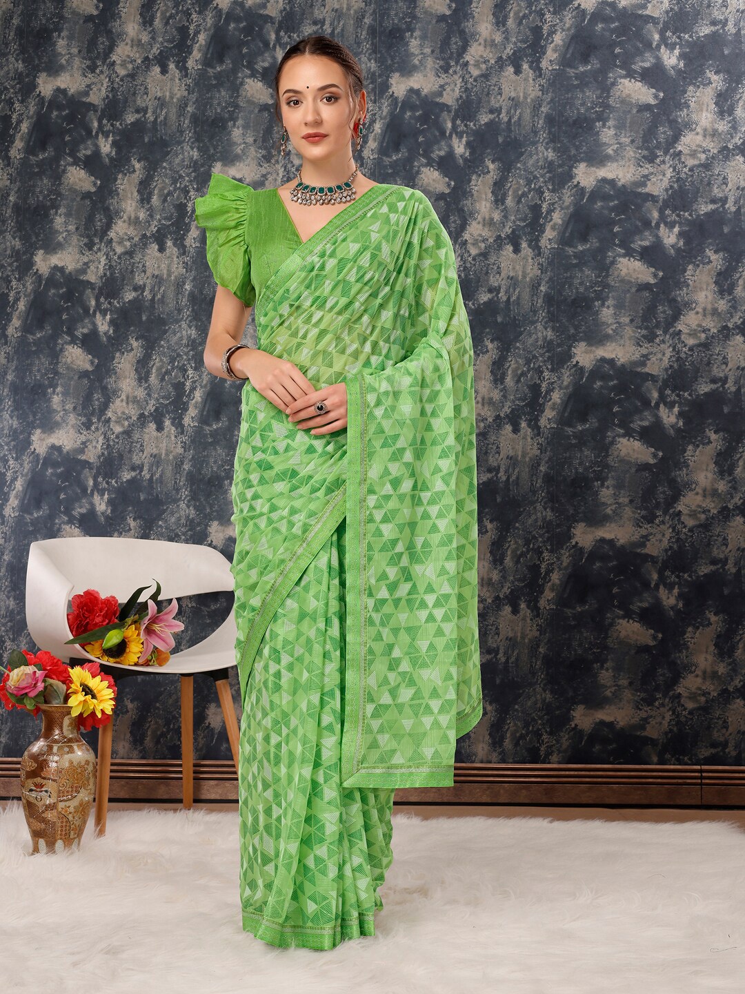 

KALINI Geometric Printed Zari Jacquard Pure Chiffon Saree, Green