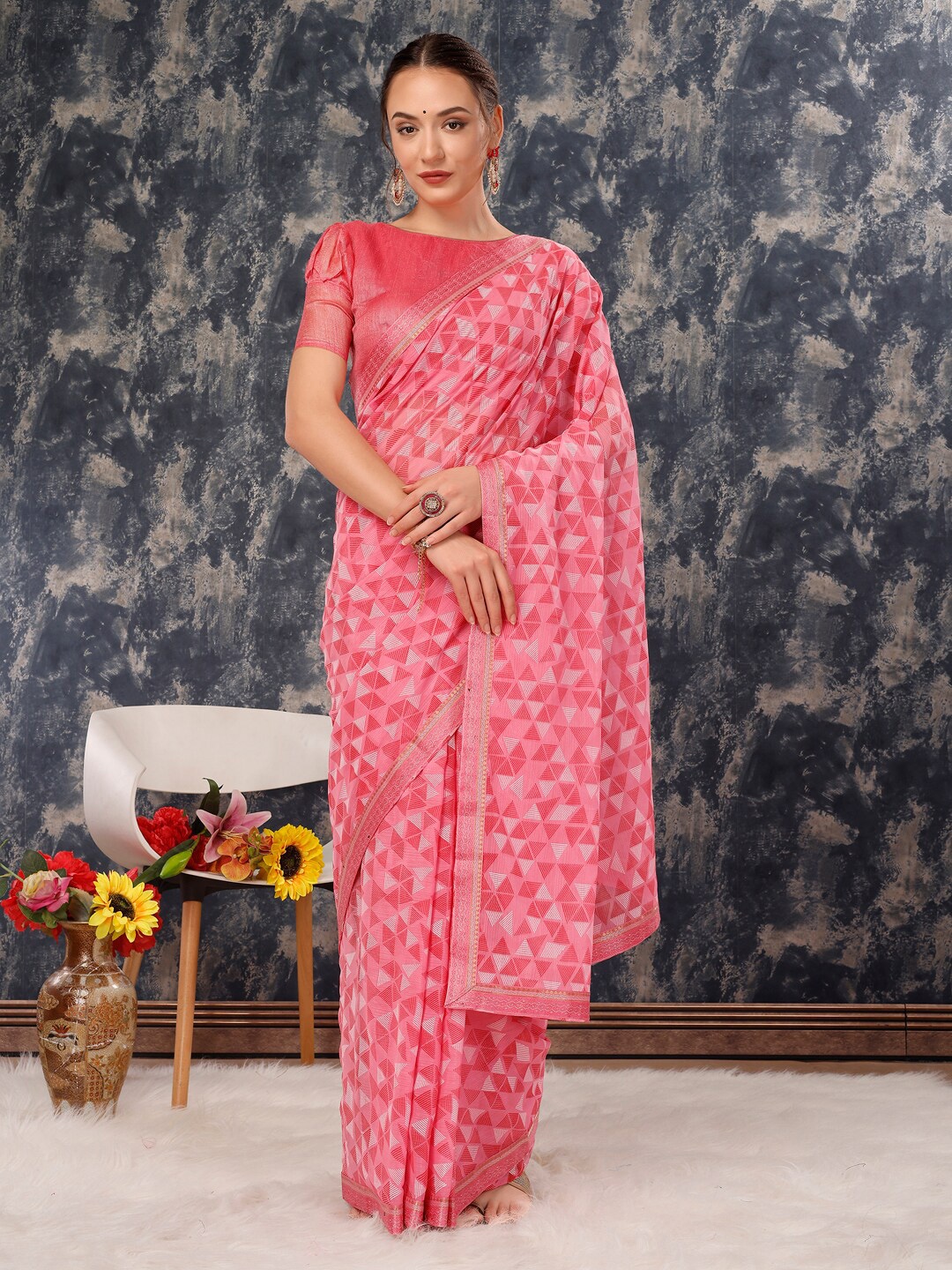 

KALINI Geometric Printed Jacquard Pure Chiffon Saree, Pink