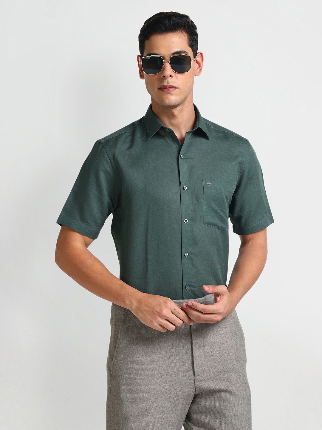 

Arrow Classic Fit Spread Collar Short Sleeves Formal Shirt, Green