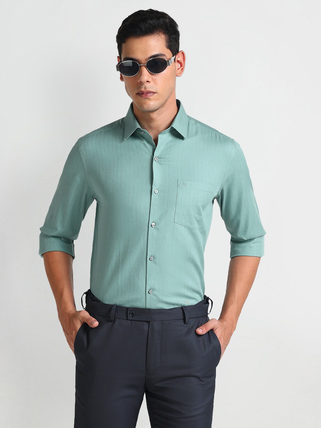 

Arrow Vertical Stripes Striped Cotton Twill Slim Fit Formal Shirt, Green