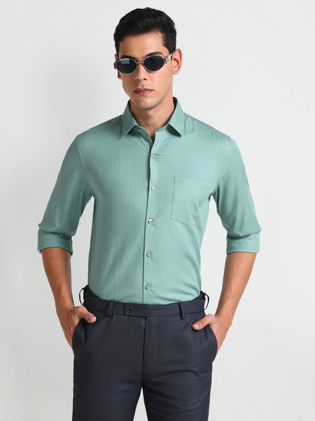 

Arrow Vertical Stripes Striped Cotton Slim Fit Twill Formal Shirt, Green