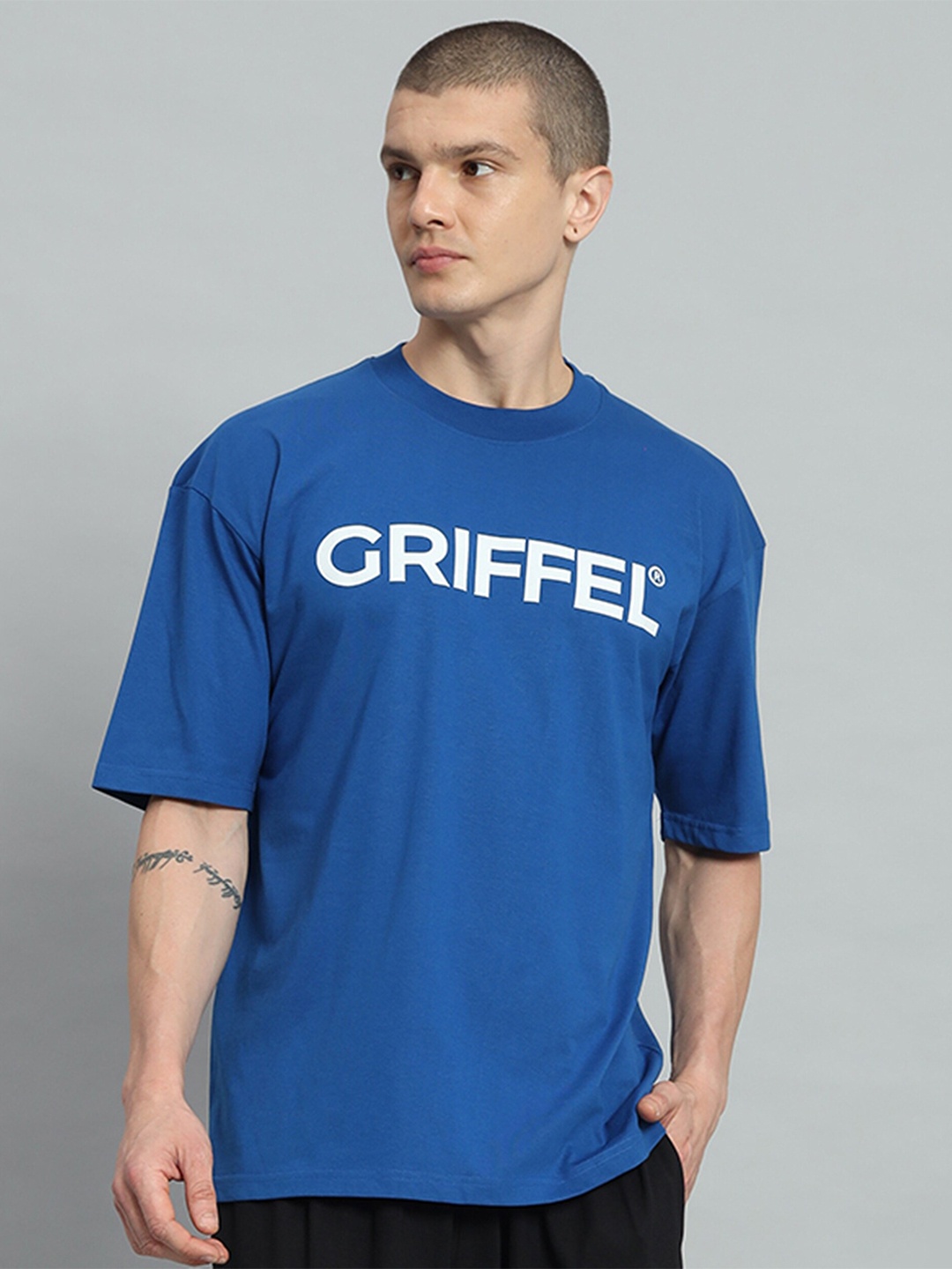 

GRIFFEL Typography Printed Drop-Shoulder Sleeves Cotton Oversized T-shirt, Green
