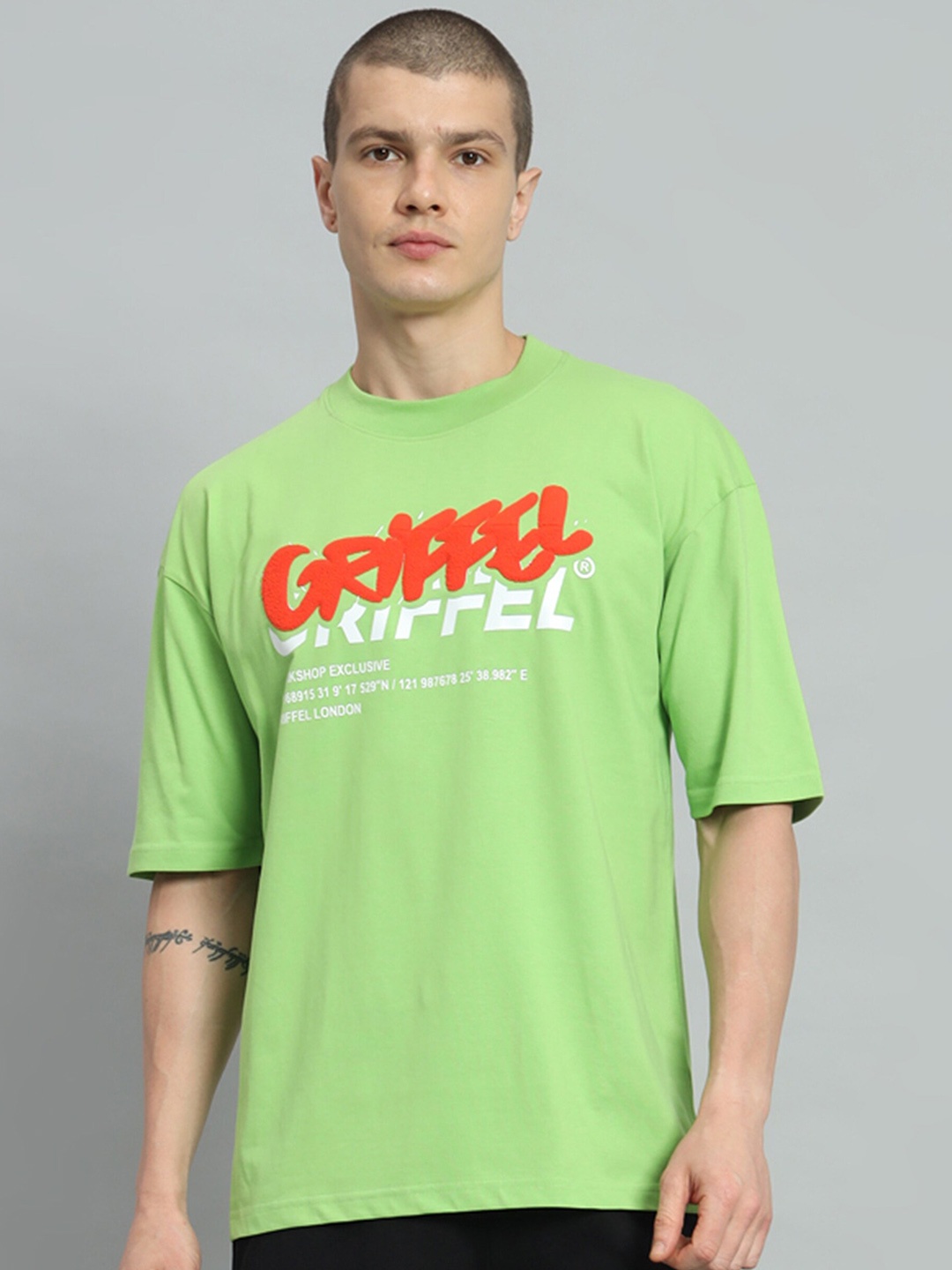 

GRIFFEL Typography Printed Drop-Shoulder Sleeves Cotton Oversized T-shirt, Green