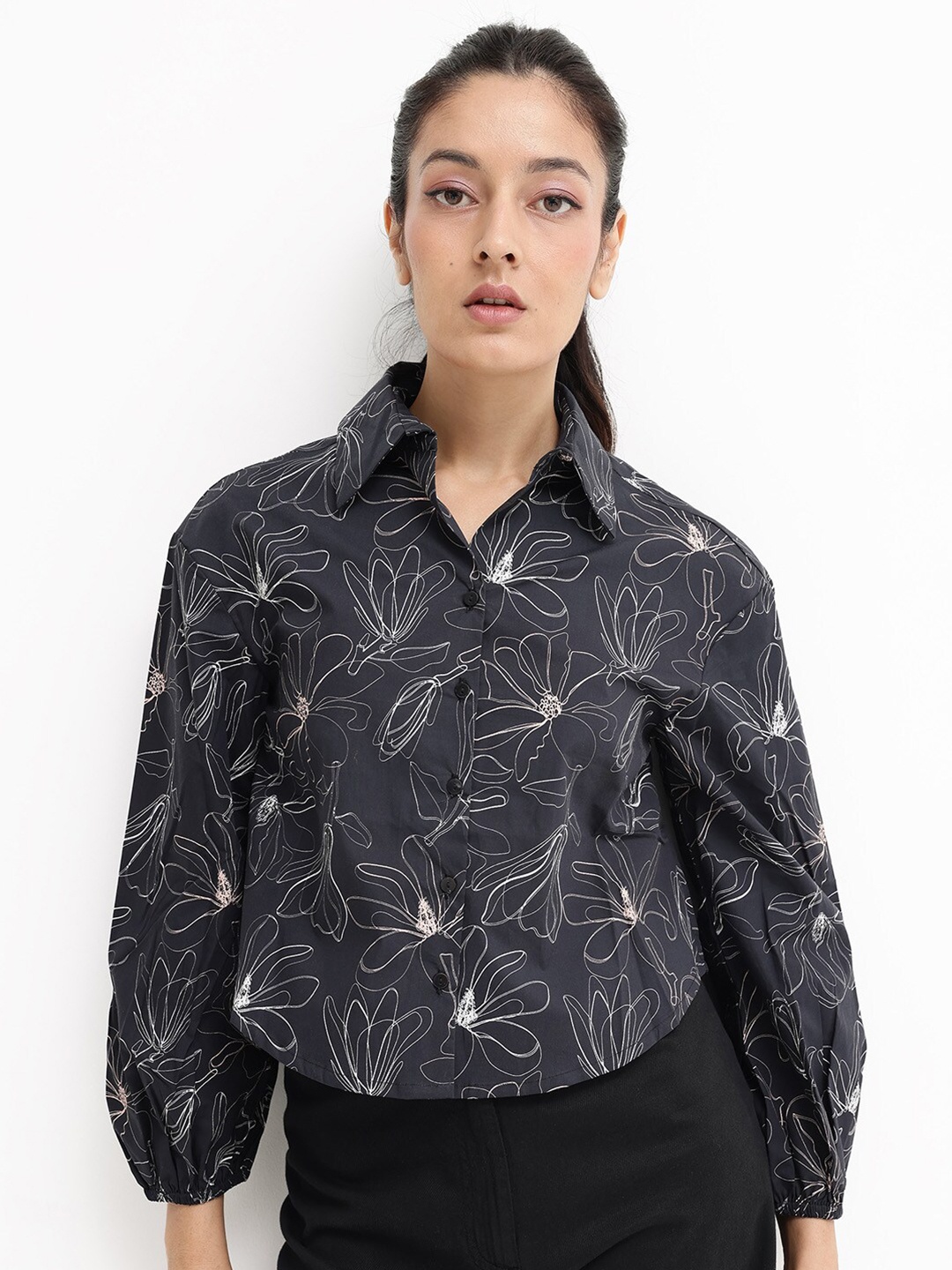 

RAREISM Floral Printed Cuffed Sleeves Cotton Shirt Style Crop Top, Black