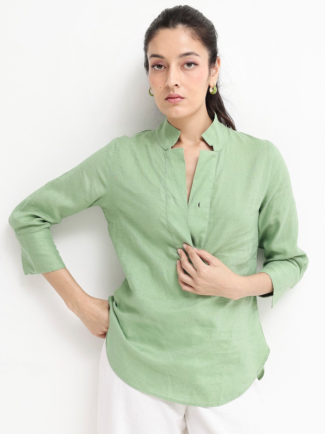 

RAREISM High Neck Linen Top, Green