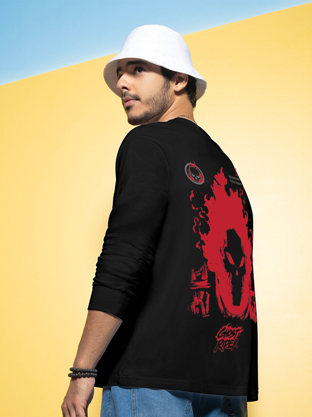 

Bewakoof Marvel Merchandise Graphic Printed Drop Shoulder Pure Cotton Oversized T-shirt, Black